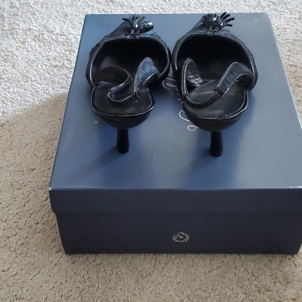 High Heels - Picture 3 of 3